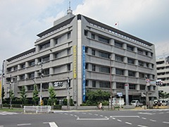 警察署・交番　綾瀬警察署（警察署・交番）まで798m