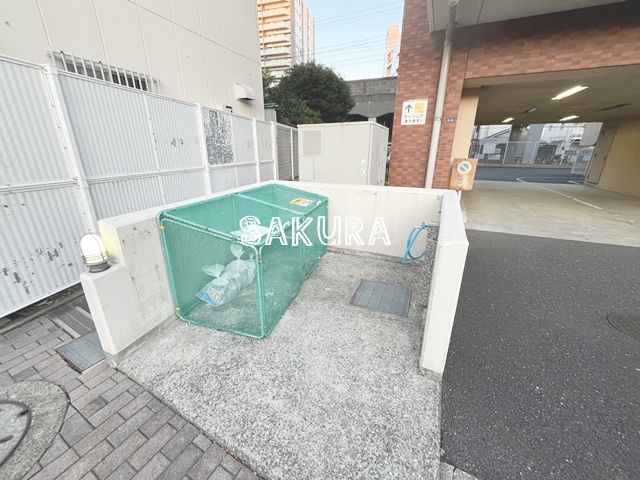 その他共有部分　敷地内ごみ置き場です♪