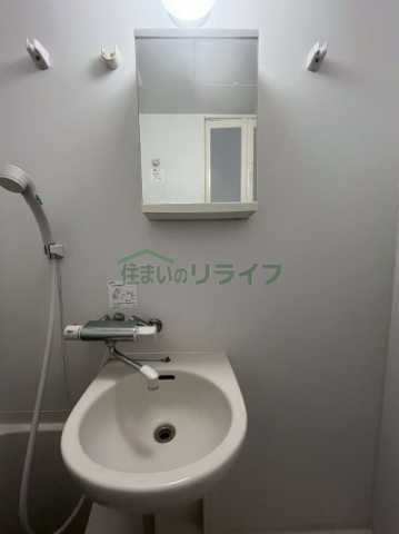 洗面設備　カスタリア新宿