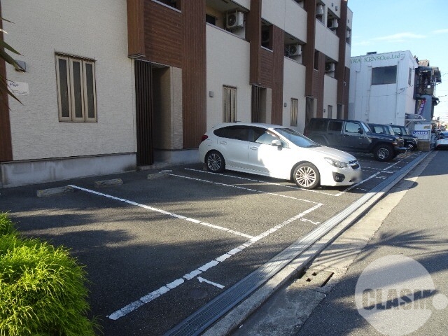 駐車場　敷地内駐車場