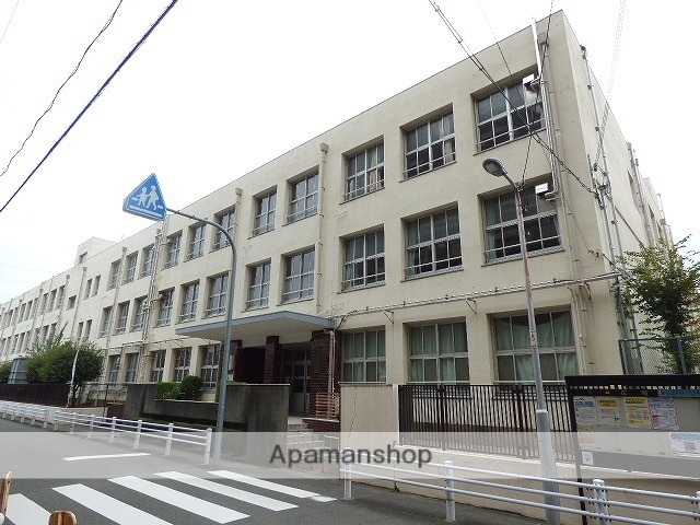 小学校　加美小学校（小学校）まで1936m