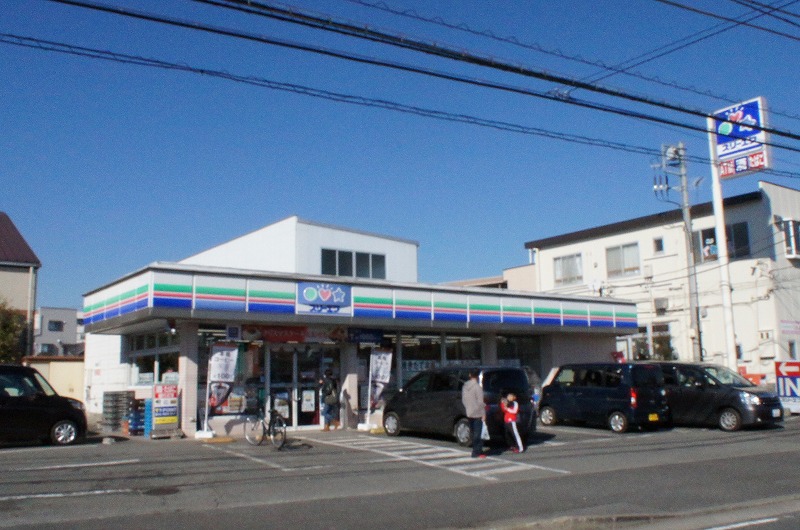 コンビニ　スリーエフ 東京工芸大前店（コンビニ）まで609m
