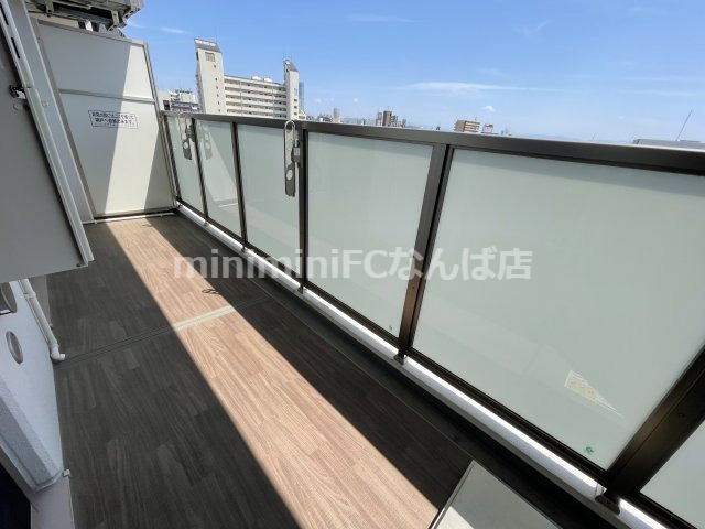 バルコニー　眺望・採光などは階数により違います