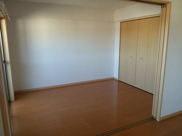 その他部屋・スペース　こちらは寝室にぴったりの洋室です