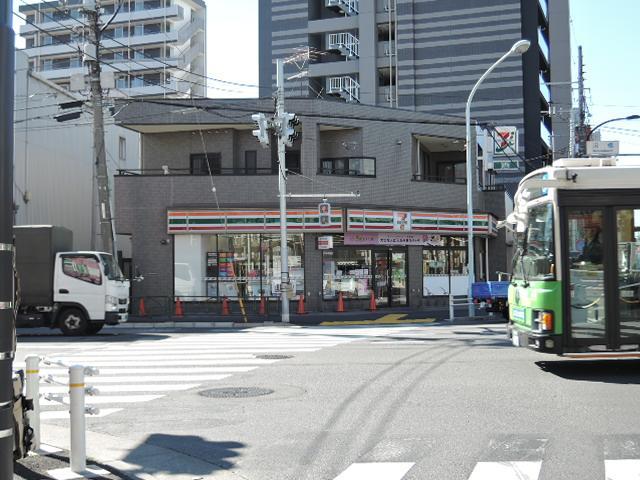 コンビニ　セブンイレブン（コンビニ）まで70m
