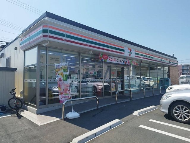 コンビニ　セブンイレブン（コンビニ）まで600m
