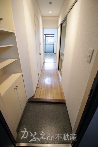 玄関　現況優先。