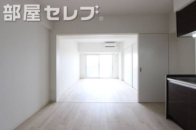 居室・リビング　５０２