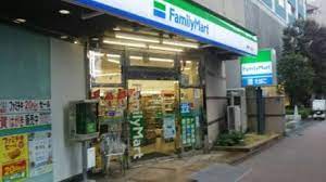 コンビニ　ファミリーマート 新宿十二社店（コンビニ）まで114m