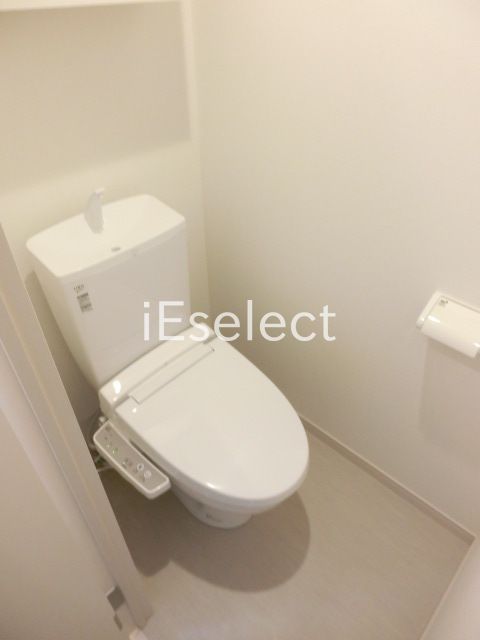 トイレ　ウォシュレット付で快適ですね
