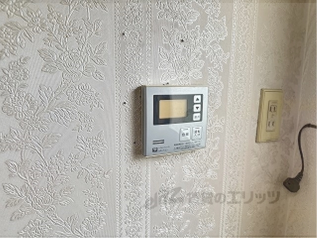 その他設備　給湯器リモコン