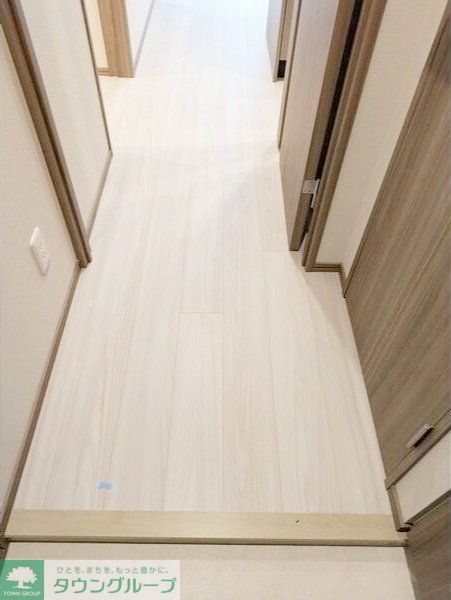 玄関　お部屋探しは株式会社　タウンハウジング　までお気軽にお問合…