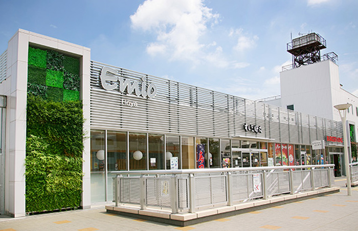 飲食店　駅複合施設（飲食店）まで442m
