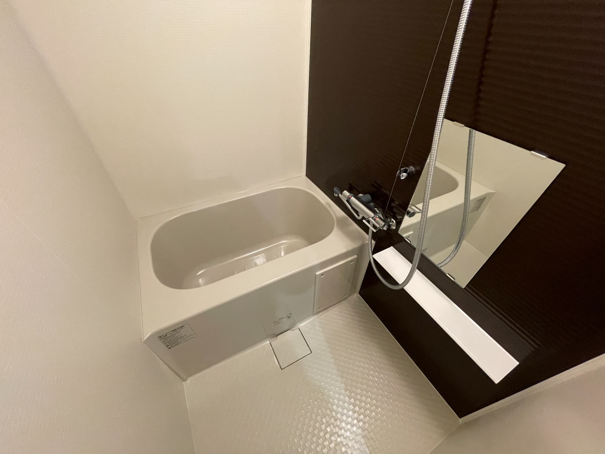 バス・シャワールーム　同タイプ別部屋の写真になります。