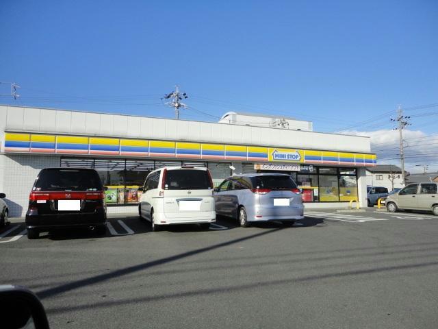 コンビニ　ミニストップ鈴鹿西条店（コンビニ）まで594m
