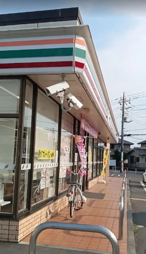 コンビニ　セブンイレブン 久喜鷲宮5丁目店（コンビニ）まで582m