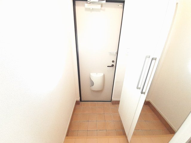 玄関　落ち着いた玄関です
