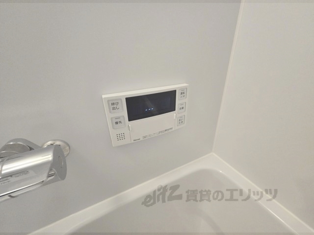 その他設備　給湯器リモコン