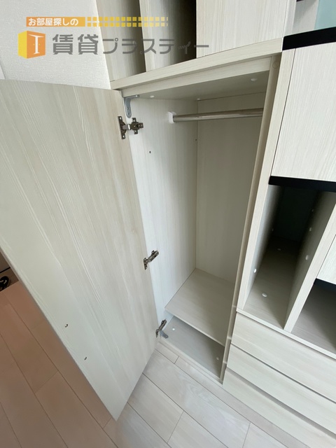 収納　コートもかけられますね！