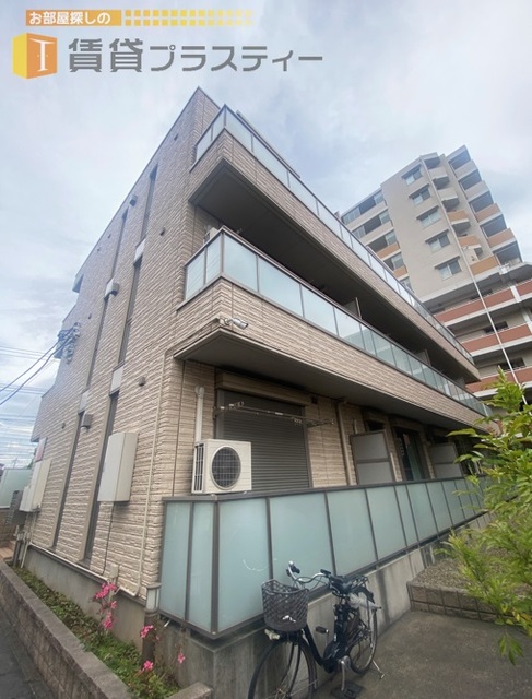 建物外観　駅から迷う事はありません。