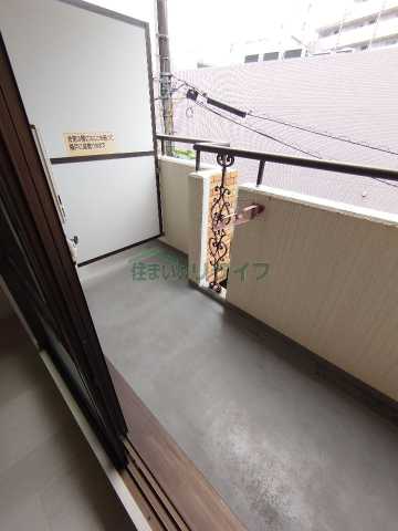バルコニー　別部屋同タイプ部屋の参考写真となります。