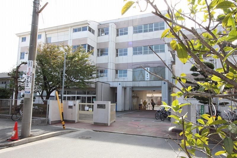 小学校　名古屋市立万場小学校（小学校）まで358m