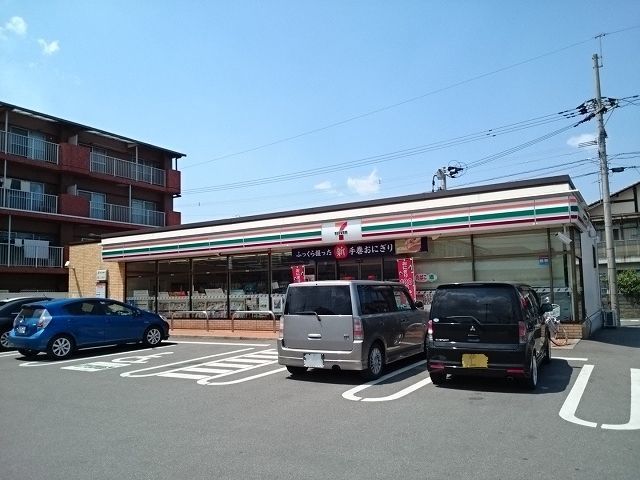 コンビニ　セブンイレブン松原店（コンビニ）まで500m