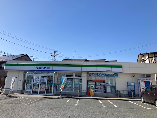 コンビニ　ファミリーマート盛岡館向店（コンビニ）まで221m