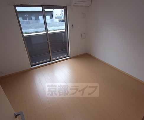 居室・リビング　エアコンも完備です！