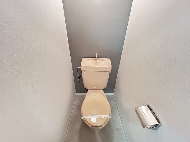 トイレ　同マンション別部屋