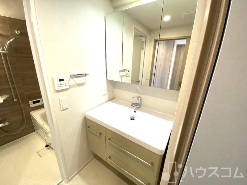 洗面設備　朝の支度はここで！