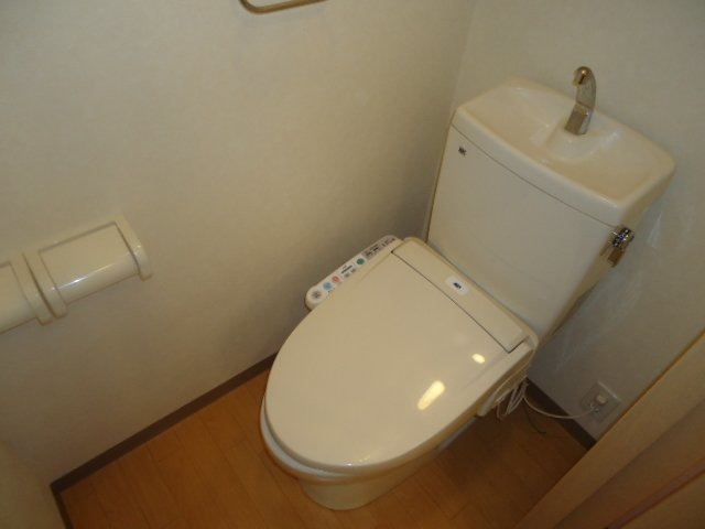 トイレ　シャワー付トイレ