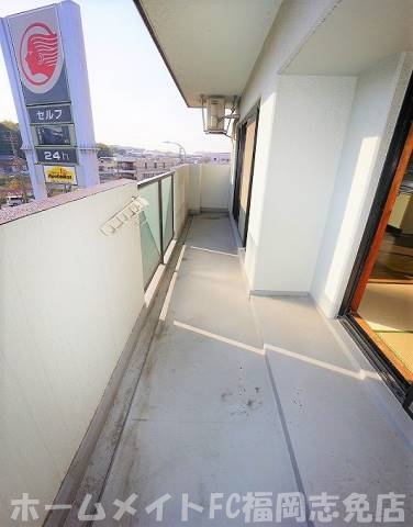 地下鉄空港線 福岡空港駅 4階建 築34年の内装写真