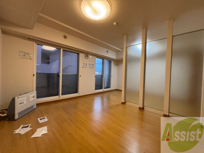 居室・リビング　広くてキレイなお部屋が広がっていて、充実した生活が送れそう。