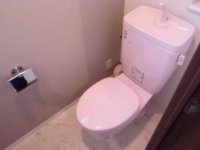 トイレ　シンプルで使いやすいトイレです