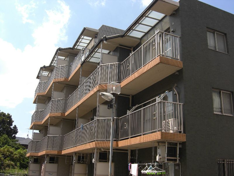 建物外観　落ち着いた雰囲気の外観です