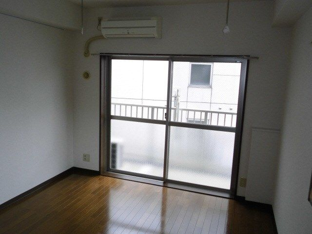 居室・リビング　おしゃれな居間です