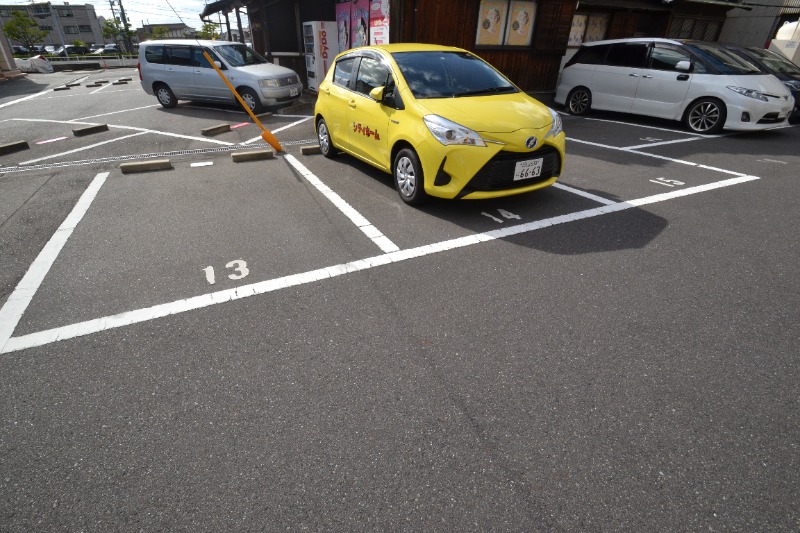 駐車場　ヴィラ・ノーバ