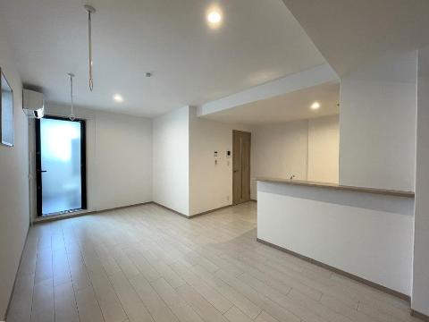 NAGOYA the BASEの居間写真