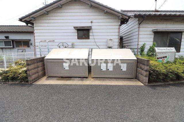 その他設備　敷地内ごみステーション