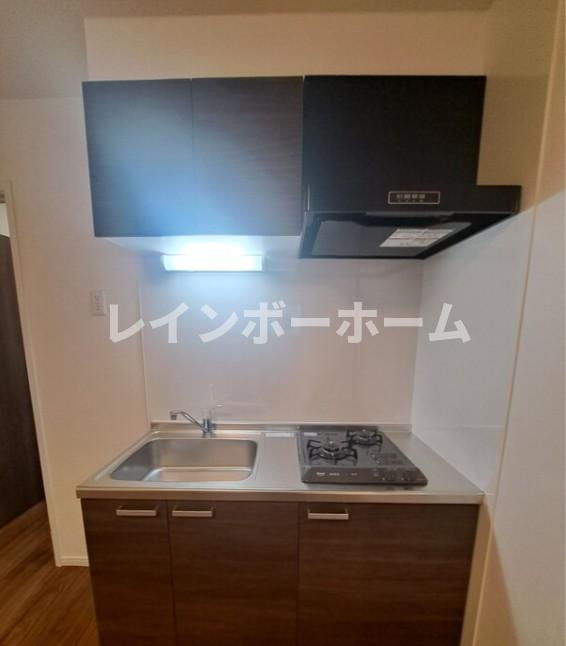 キッチン　コンパクトなキッチンで掃除もラクラク