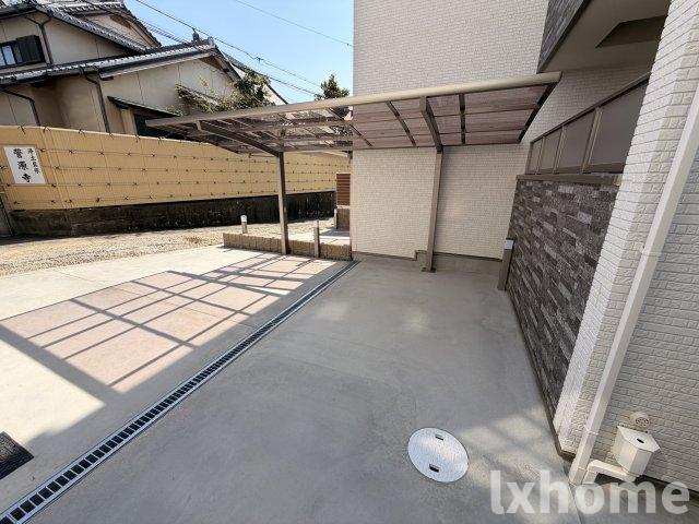 駐車場　駐車場に車を止められます