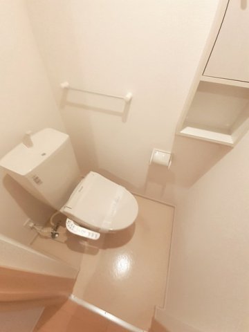 トイレ　コンパクトで使いやすいトイレです