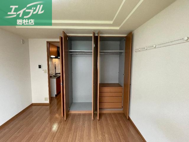 収納　クローゼット