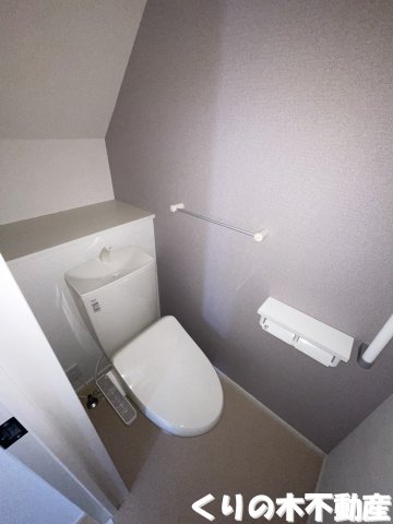 トイレ　反転タイプのお部屋です（現況を優先します）