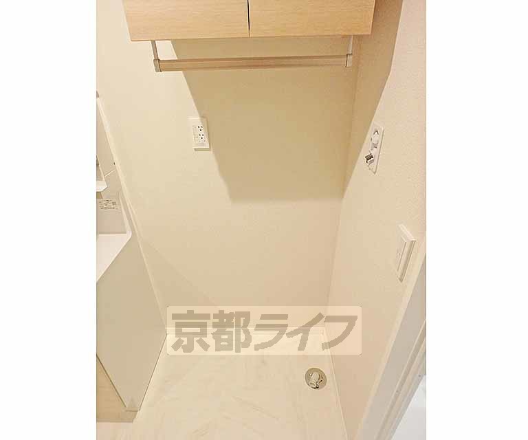 その他設備　洗面所に洗濯機が設置可能です。