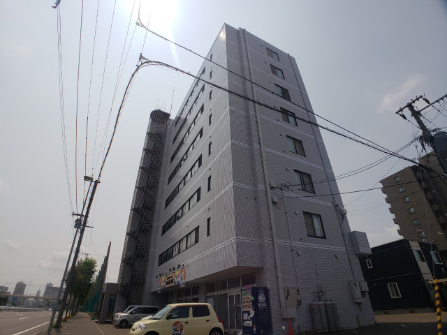 建物外観　札幌市北区北１９条西「ヴィラＮ１９」