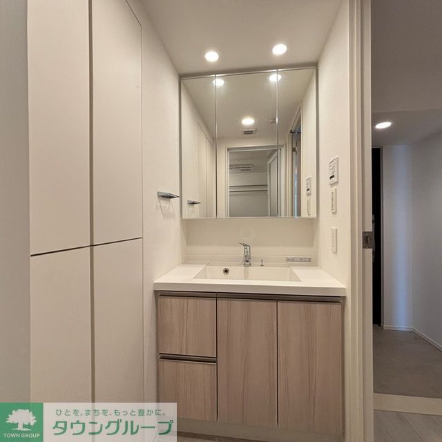 洗面設備　※写真は同タイプ住戸です。