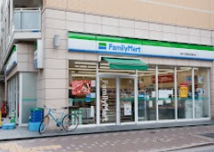 コンビニ　ファミリーマート麻布十番商店街通り店（コンビニ）まで170m