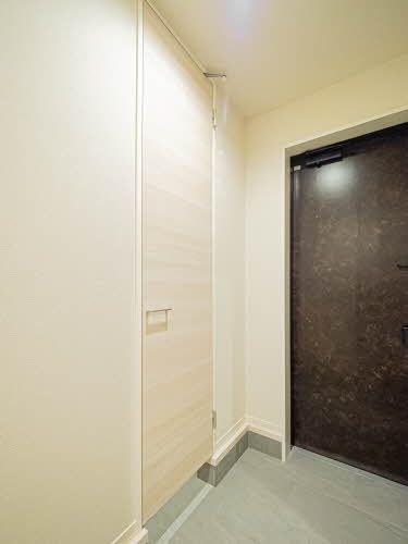 玄関　玄関　収納力の高いシューズボックス